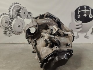 КПП механическая (МКПП) 5-ступенчатая, ориг. номер JJS, Volkswagen Caddy 3 2004-2010