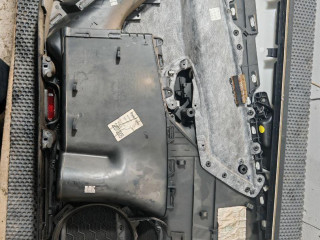 обшивка двери передней правой, Volkswagen Passat B6 2005-2010