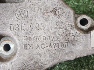 кронштейн компрессора кондиционера, ориг. номер 03C903143E, Volkswagen Passat B6 2005-2010