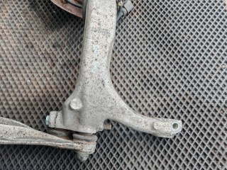 кулак передний левый, ориг. номер 8E0407253C, Audi A4 B6 2000-2006