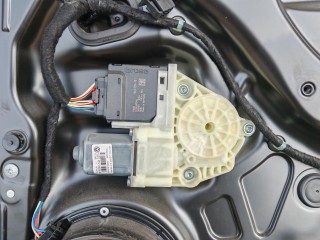 стеклоподъемник задний правый, ориг. номер 1K0959794L, Volkswagen Passat B6 2005-2010