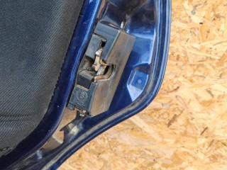 замок двери задней правой, Volkswagen Passat B4 1993-1997