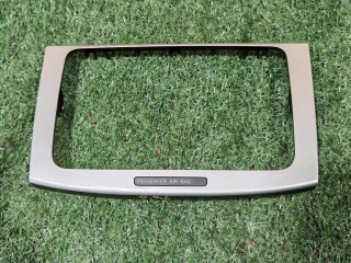 рамка магнитолы, ориг. номер 3C0858069AE, Volkswagen Passat B6 2005-2010