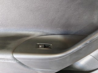 кнопка стеклоподъемника двери задней левой, Volkswagen Passat B6 2005-2010