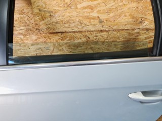 стекло двери задней левой, Volkswagen Passat B6 2005-2010