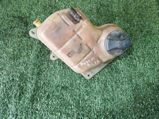 бачок расширительный, ориг. номер 8D0121403J, Volkswagen Passat B5 1996-2001