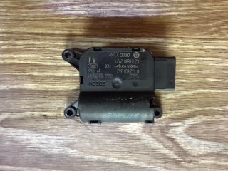 моторчик заслонки печки, ориг. номер 0132801362, Volkswagen Passat B6 2005-2010