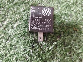 реле (прочие), ориг. номер 3A0951307, Volkswagen Golf 3 поколение 1991-2000