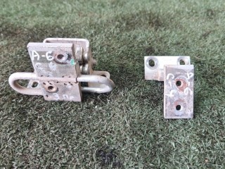 петля двери задней правой Audi A6 C4 1994-1997