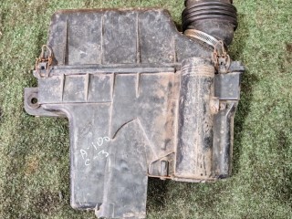 корпус воздушногo фильтра Audi 100 С3 1982-1988, 2.4 л, 069129606J