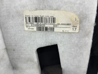 обшивка стойки передней передняя правая, ориг. номер A1646909025, Mercedes-Benz M W164 2005-2008
