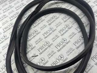 уплотнитель дверного проема задний левый, ориг. номер A6397300154, Mercedes-Benz Vito W639 2003-2010