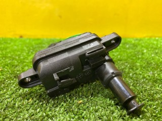 активатор замка крышки топливного бака, ориг. номер 8V0862159A, Audi Q3 Sportback F3 2019-2026