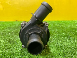 насос антифриза дополнительный, ориг. номер 5Q0.965.567B, Volkswagen Tiguan 2 поколение [рестайлинг] 2020-2024