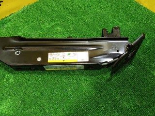 домкрат Audi Q7 4L [рестайлинг] 2009-2015, 4L0011031C