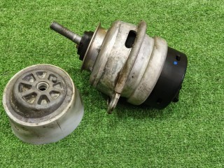 подушка крепления двигателя Audi Q7 4L [рестайлинг] 2009-2015, 3.0 л, 7L8199131F
