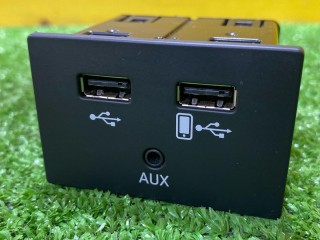 разъем AUX / USB, ориг. номер 4G0035736, Audi A6 C7 [рестайлинг] 2014-2018