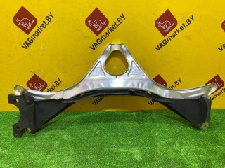 распорка стоек Audi A6 C7 [рестайлинг] 2014-2018, 4G0805645C