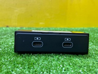 разъем AUX / USB Audi Q7 4M [рестайлинг] 2019-2024, 4N1035954
