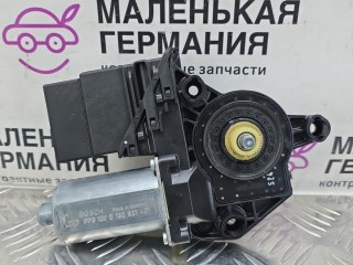моторчик стеклоподъемника задний правый, ориг. номер 5K0959795, 5K0959704D, Volkswagen Golf GTi 6 поколение 2008-2012