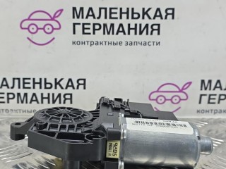 моторчик стеклоподъемника задний правый, ориг. номер 5K0959795, 5K0959704D, Volkswagen Golf GTi 6 поколение 2008-2012