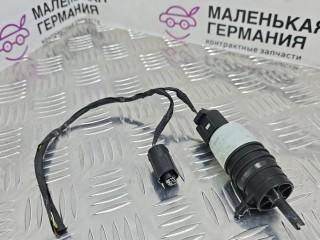 Насос (моторчик) омывателя стекла переднего BMW 5 G30/G31 2016-2020