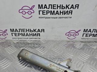 Кронштейн (крепление) Mercedes-Benz C W205 2014-2018