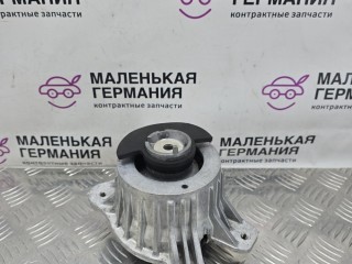 Кронштейн двигателя правый Mercedes-Benz C W205 2014-2018