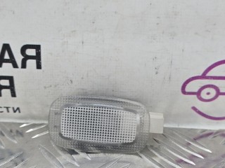 фонарь освещения пространства для ног, ориг. номер A0028202101, Mercedes-Benz C W205 2014-2018