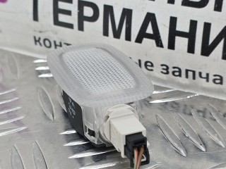 фонарь освещения пространства для ног, ориг. номер A0028202101, Mercedes-Benz C W205 2014-2018
