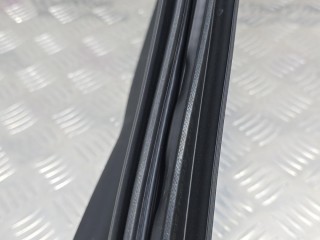 уплотнитель дверного проема задний, ориг. номер A2056970151, Mercedes-Benz C W205 2014-2018