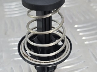 отбойник капота, ориг. номер A2058800027, Mercedes-Benz C W205 2014-2018