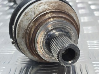 Приводной вал колеса прав., ориг. номер 3Q0407272C, 3Q0407272F, Volkswagen Passat B8 2014-2021