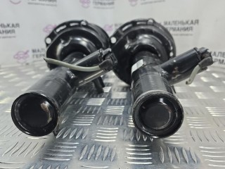 амортизатор передний, ориг. номер 5Q0411105GL, 5Q0412331C, 3Q0413031BB, Volkswagen Passat B8 2014-2021