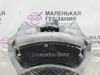 суппорт тормозной передний левый, ориг. номер A0004216581, Mercedes-Benz GLA X156 2013-2017