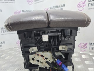 центральный подлокотник, ориг. номер 51169252108, 51168222182, 9251992, 51169251992, 9252108, 9267951, 8222182, 51169267951, 51169285358, 9285358, 51169278450, 9278450, 51169285086, 9285086, BMW X5 F15 2013-2018