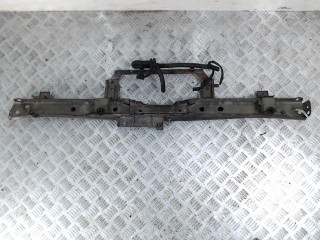 Планка под капот, Nissan Juke 1 2010-2014