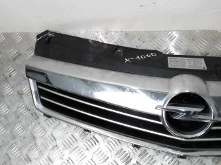 Решетка радиатора, Opel Astra H 2006-2014