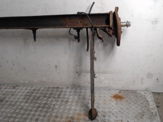 Балка подвески задняя, Nissan Almera N16 2000-2003