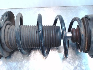 Стойка передняя правая, Volkswagen Passat B6 2005-2010