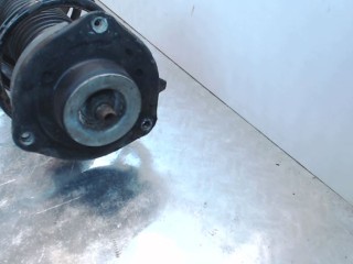 Стойка передняя правая, Volkswagen Passat B6 2005-2010