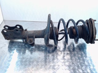 Стойка передняя правая Toyota Avensis 3 2008-2011