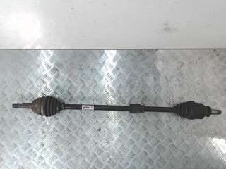Полуось передняя правая (приводной вал, шрус) Opel Astra J 2009-2012