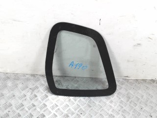 Стекло кузовное боковое правое Dacia Duster 1 2010-2013