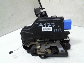 Замок двери передней правой, Volkswagen Touareg 1 2002-2007