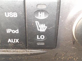 КНОПКА ПОДОГРЕВА СИДЕНИЙ Hyundai Santa FE 2 (CM) 2010-2012