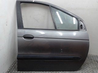 Дверь передняя правая Renault Scenic 1 1999-2003