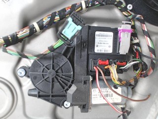 Стеклоподъемник передний правый Skoda Octavia A5 2004-2009