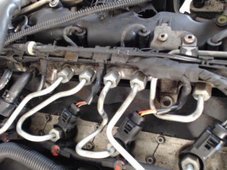 Топливная рампа Audi A4 B8 2007-2012