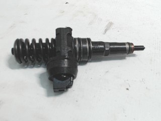 Форсунка Audi A4 B7 2004-2009